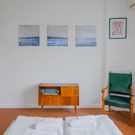 Majestic 1bd Near Nevsky Cathedral With Balcony Appartamento Sofia